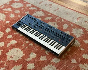 Dave Smith Instruments Oberheim ob6