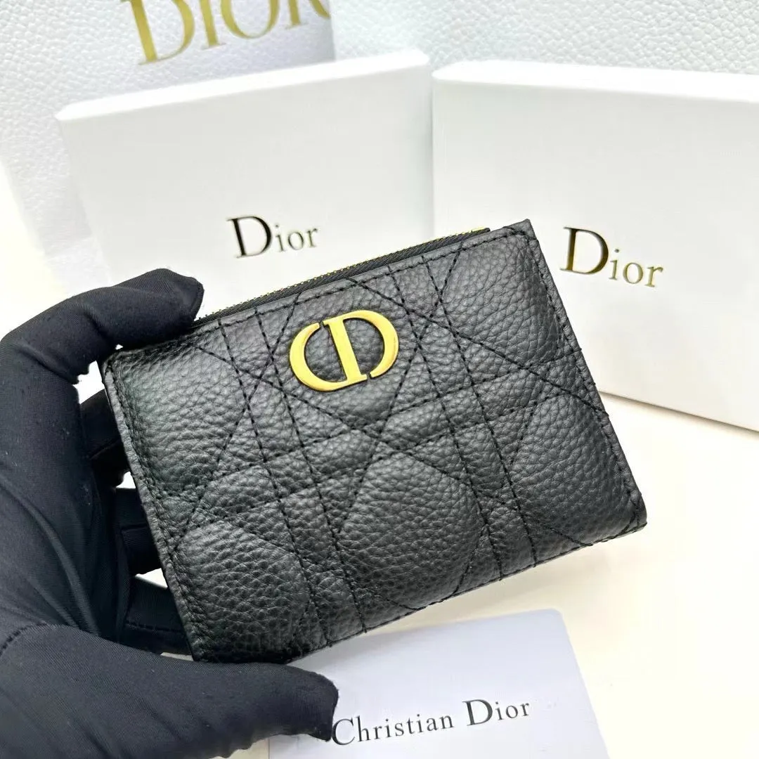 DR372 Dior Caro Dahlia Wallet / 4.5 x 3.5 x 1 inches