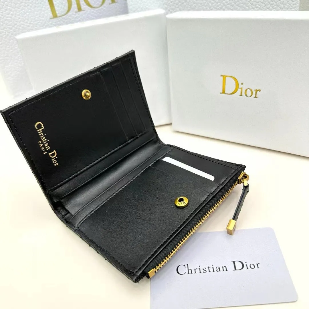 DR372 Dior Caro Dahlia Wallet / 4.5 x 3.5 x 1 inches