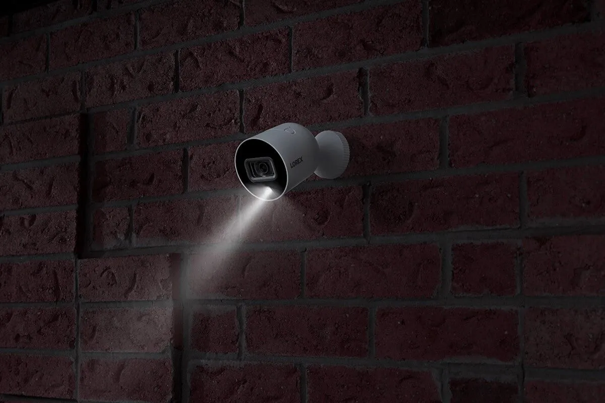 Lorex Smart Home Security Center with 2 Outdoor Cameras, 2 2K Pan-Tilt Indoor Cameras, 2K Doorbell and Floodlight Camera