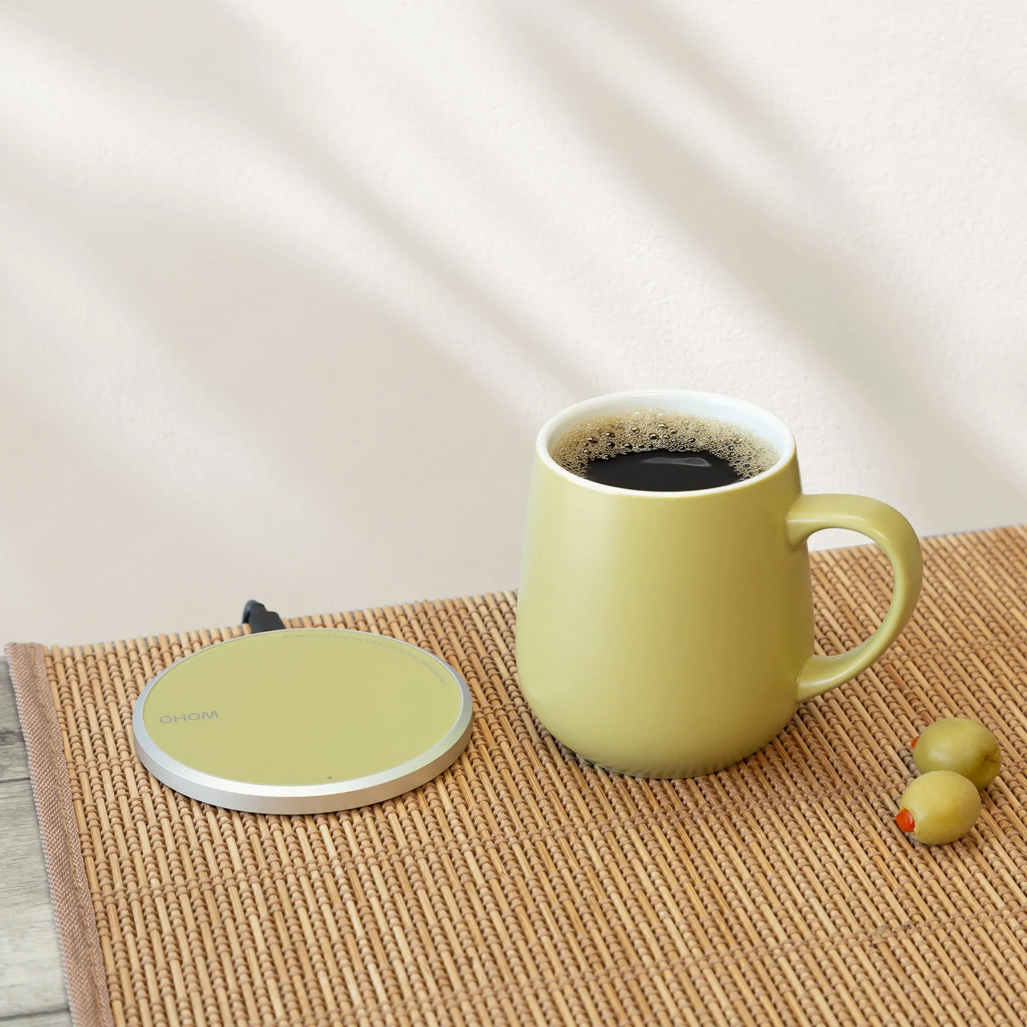 Ui Self-Heating Ceramic Mug & Wireless Charger