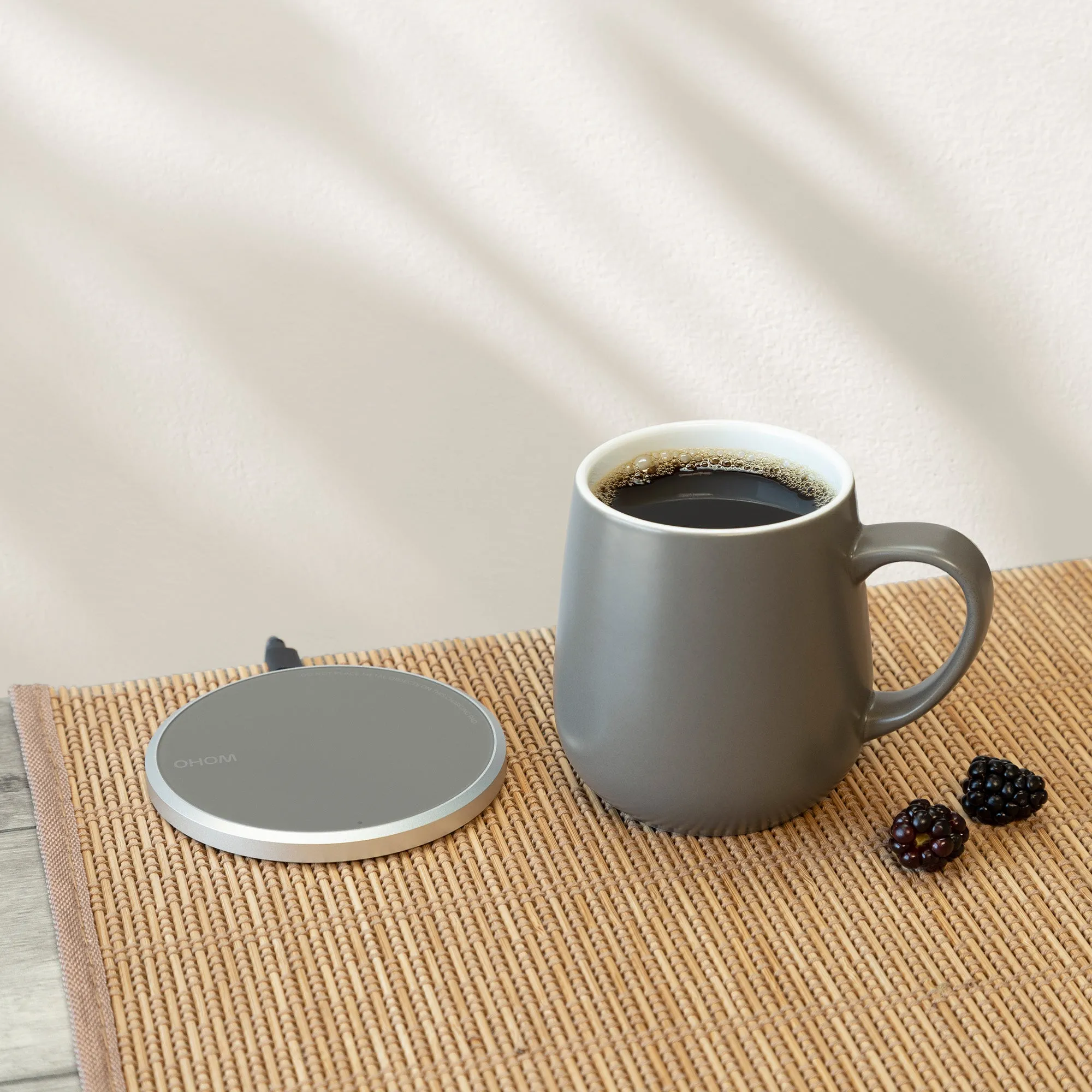 Ui Self-Heating Ceramic Mug & Wireless Charger