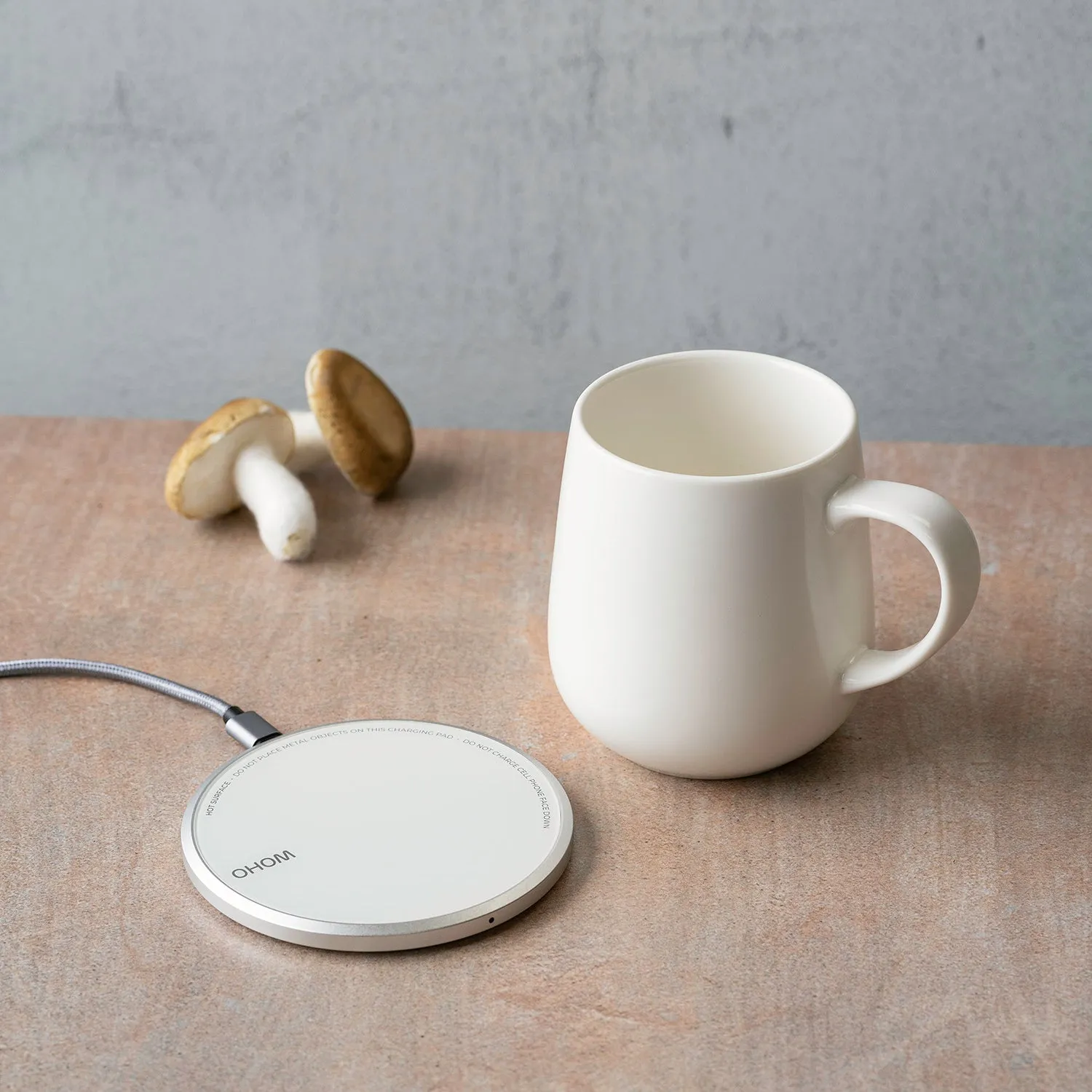 Ui Self-Heating Ceramic Mug & Wireless Charger