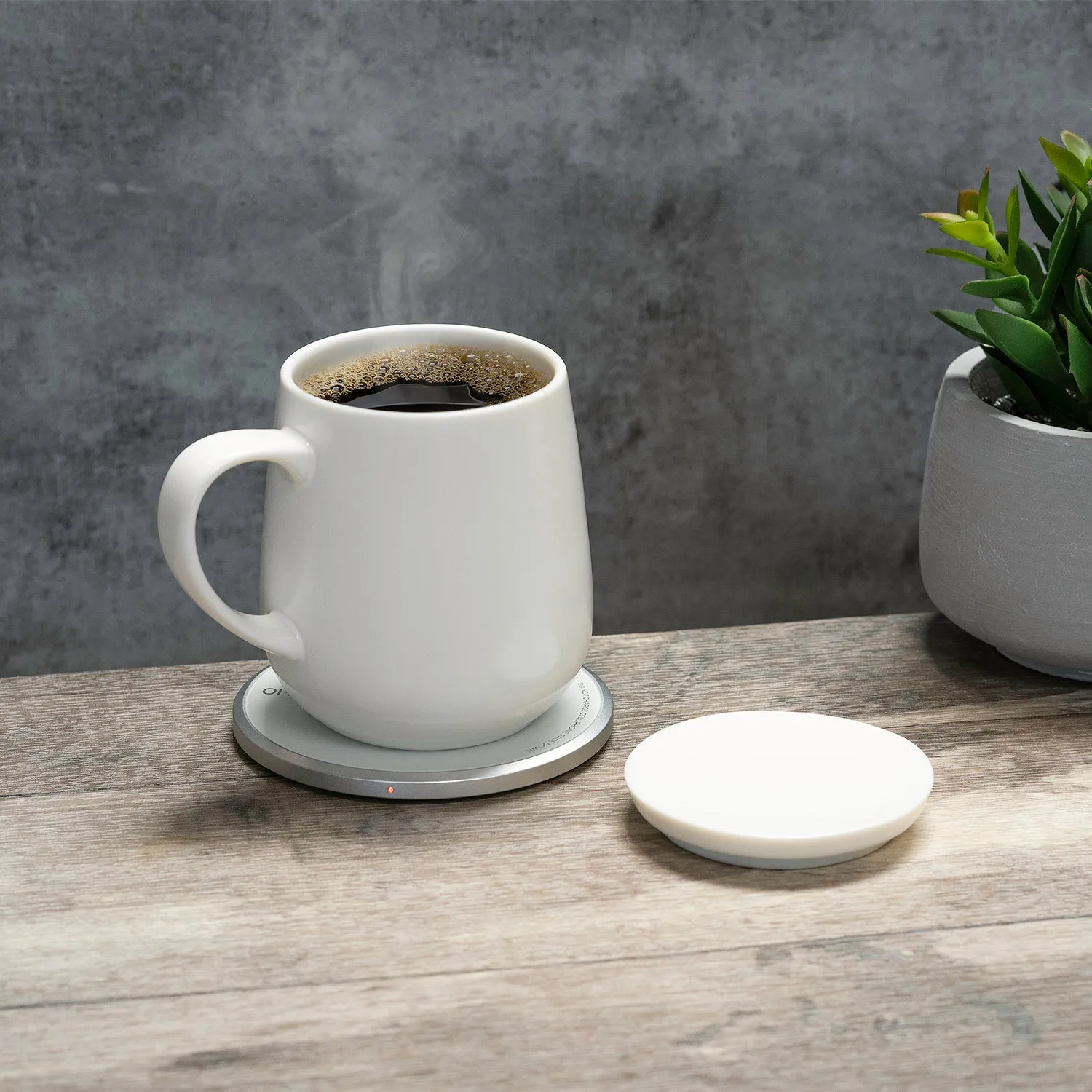 Ui Self-Heating Ceramic Mug & Wireless Charger